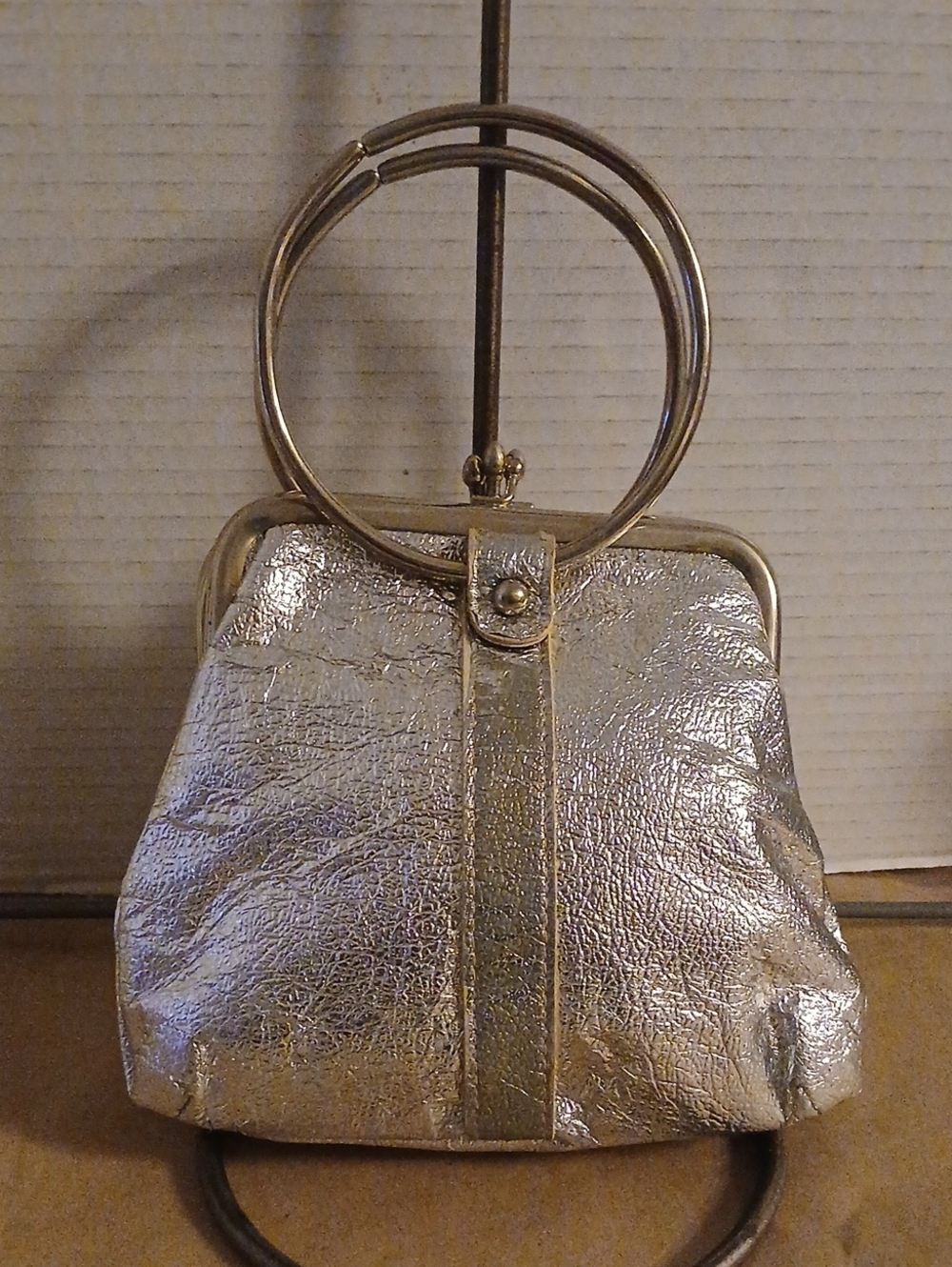 JR Vintage Metallic Silver Women's Ring-Handle Clutch